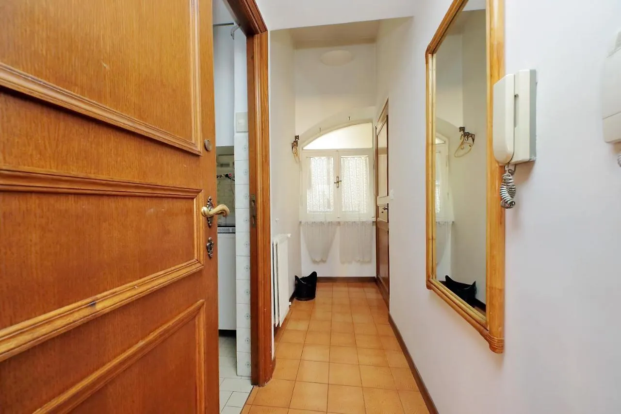 Flatinrome Campo De Fiori Apartment