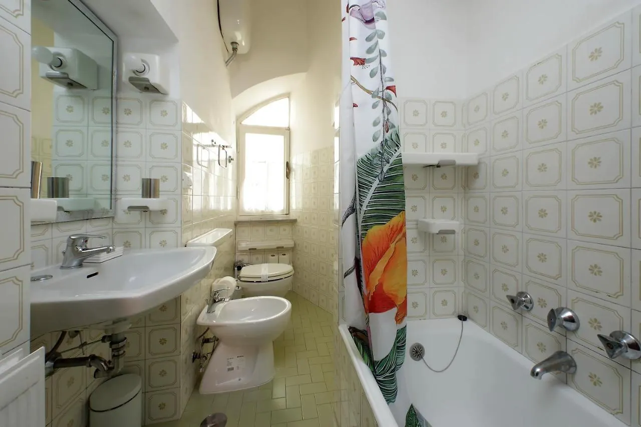 Flatinrome Campo De Fiori Apartment Italy